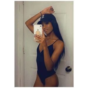 Meet your Posher, Maria